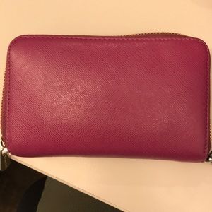 Michael Kors Bags - Michael Kors wristlet wallet Michael Kors Bags - Michael Kors wristlet wallet